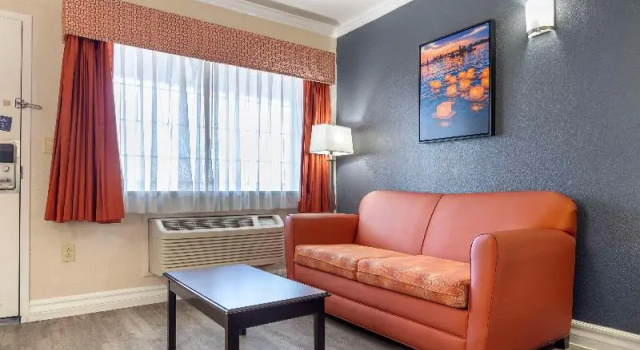 Четырёхместный номер Standard Best Western Anthony/West El Paso