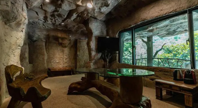 Yi Hey Golden Stronghold Resort, Varaa Lomakeskus Shoufeng 