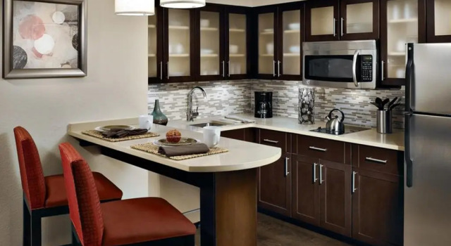 Двухместный люкс c 1 комнатой Staybridge Suites Dearborn by IHG
