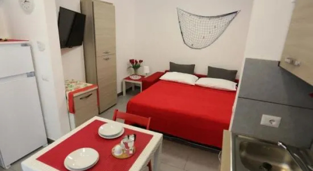 Casa Vacanze Ciclopi Acitrezza, Book Hotel Acitrezza Etna