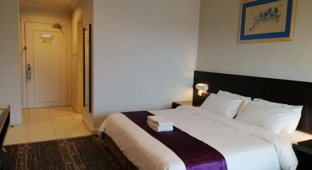 Двухместный номер Standard с балконом StayInn Gateway Hotel Apartment