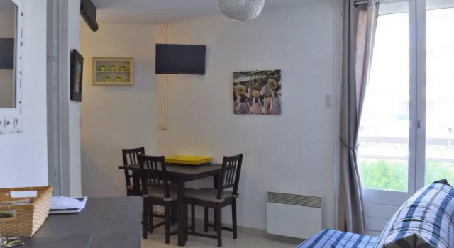 Appartement Bormes-les-Mimosas, 1 pièce, 3 personnes - FR-1-251-393
