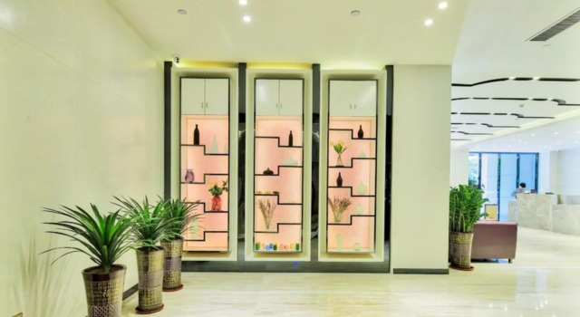 Lavande Hotel Hai Ya Mega Mall, Rezerwuj Hotel Hotele w Shenzhen z parkingiem, Parking