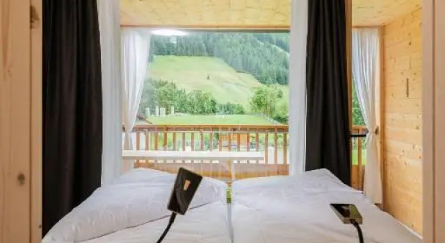 Superior Chalet KOASA-HOF, 240 Meter, 5 Zimmer, 18 Pers