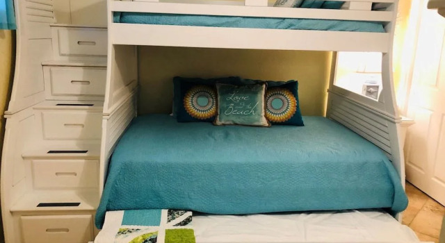 Gulf Shore Condo #311 - 2 Br condo by RedAwning, Varaa Huoneisto Destin Emerald Coast