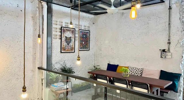 Кровать в общем номере Niece hostel (SHA Plus+)