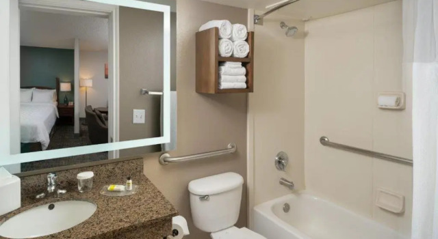Двухместный люкс Staybridge Suites Denver Tech Center by IHG