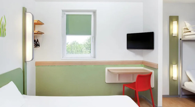 Четырёхместный семейный номер Standard ibis Budget Clermont Ferrand Centre Montferrand