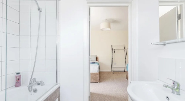 Апартаменты с 2 комнатами Home to Home Watford Apartment
