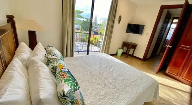 Семейный номер Standard с видом на горы Monte Carlo Luxury Condominiums