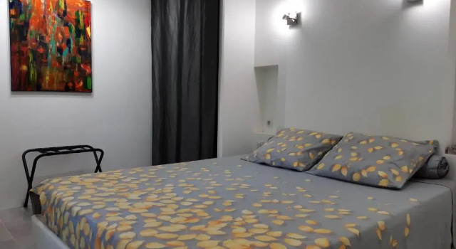 La Cazarelle, Rezervați Hotel Saint-Jean-de-Cuculles 