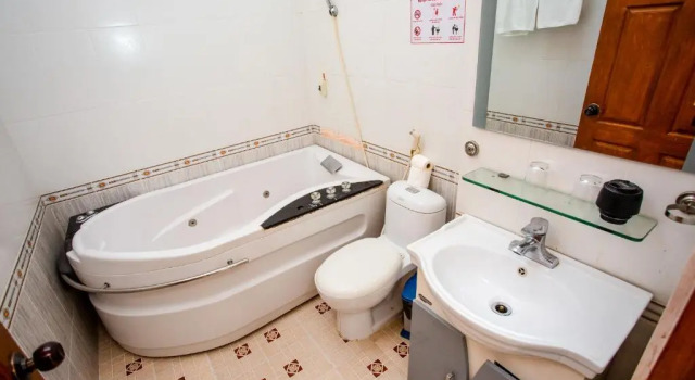 Двухместный номер Standard Kim Thuy Hotel