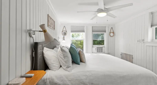 The Old Apartment, จอง อพาร์ทเมนท์ ชายฝั่ง Fort Pierce ฟลอริดา