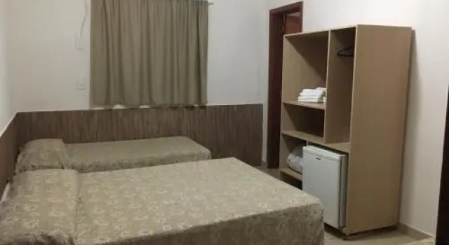 Hotel Fenix, Забронировать Отель Отели Олимпии с парковкой, Парковка