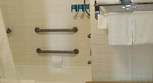 Четырёхместный номер Standard Heritage Inn Suites Houston/Sugar Land, Trademark by Wyndham