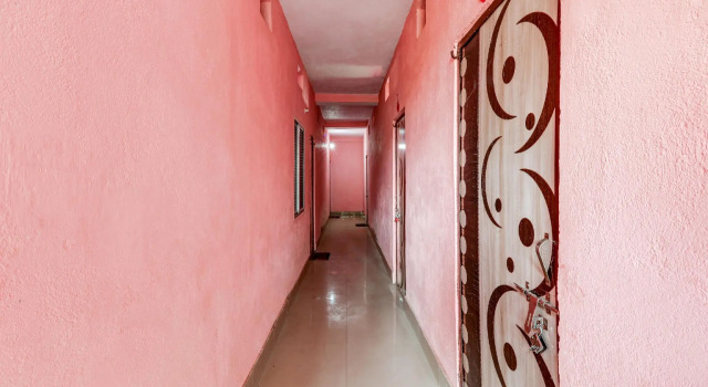 SPOT ON 82365 Red Rose Hotel, Book Hotel Dhanbad Jharkhand