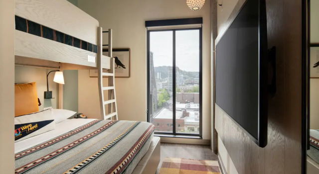Двухместный номер Standard Moxy Portland Downtown