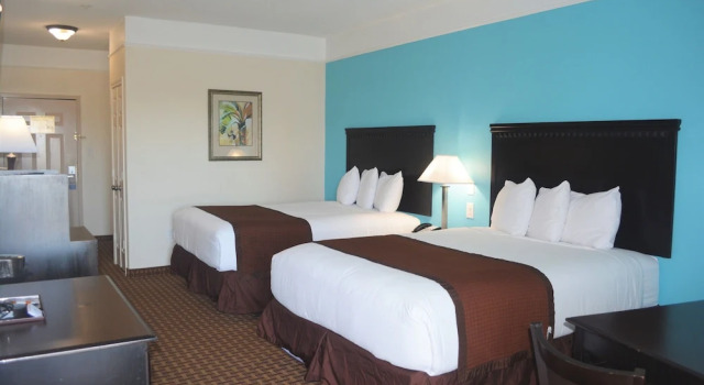 Четырёхместный номер Standard с видом на океан Baymont by Wyndham Galveston