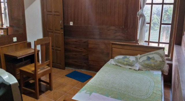 OYO 1782 Lotus Guesthouse, Reservar Hotel Borobudur Central Java