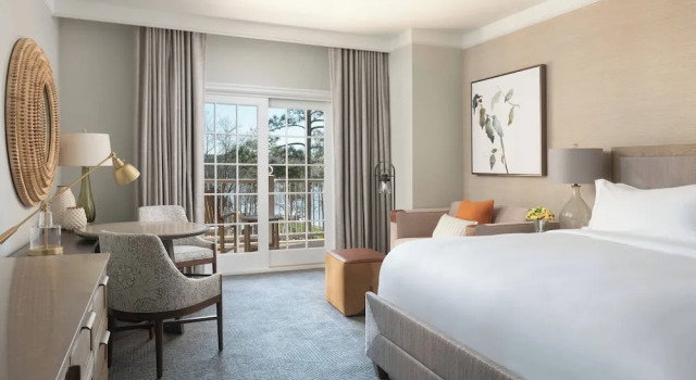 Двухместный клубный номер Standard с балконом и с видом на озеро The Ritz-Carlton Reynolds, Lake Oconee