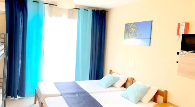 Rent Flat Agia Napa Center 803, Забронировать Отель Отели Айия-Напа с парковкой, Парковка
