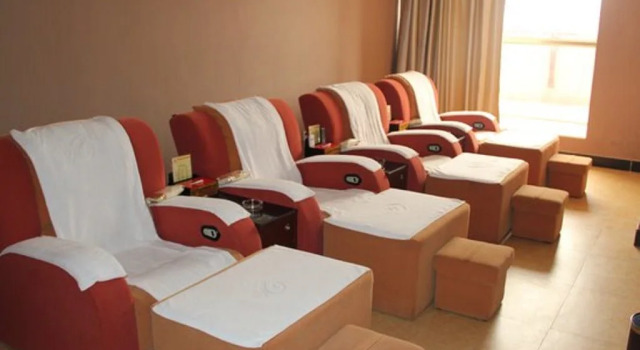 Vienna Hotel Shenzhen Songgang Yanchuan Road, Rezerwuj Hotel Hotele w Shenzhen z parkingiem, Parking