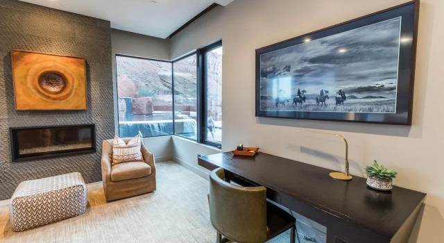 Luxury Service 2 King Suites & Pool Sleeps 4 Daily Hk 2 Bedroom Condo, Book Hotel 4-stjernede hoteller i Ivins, 4*