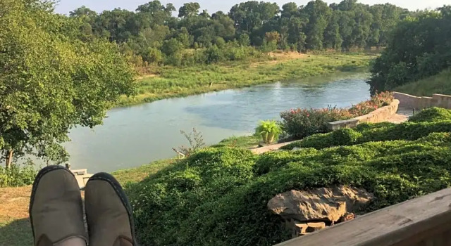 The Perry Riverhouse, Buchen Sie Hotel Bastrop Texas Hill Country