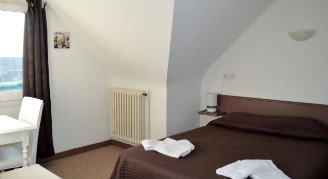 Logis Hôtel Le Bretagne, Забронировать Отель Ле-Вивье-сюр-Мер Mont Saint-Michel Bay