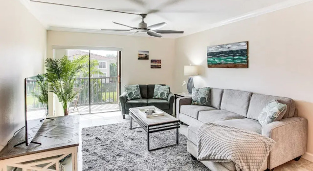 8 Mi to Beach: Modern Condo in Fort Myers!