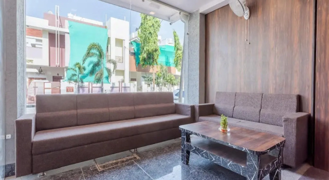 Hotel Kasturi By OYO Rooms, Забронировать Отель Отели штата Махараштры с завтраком, Завтраки
