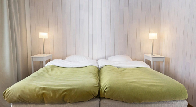 Medlefors Folkhögskola & Konferens, Rezerwuj Hotel Hotele w Lapland Sweden z basenem, Basen