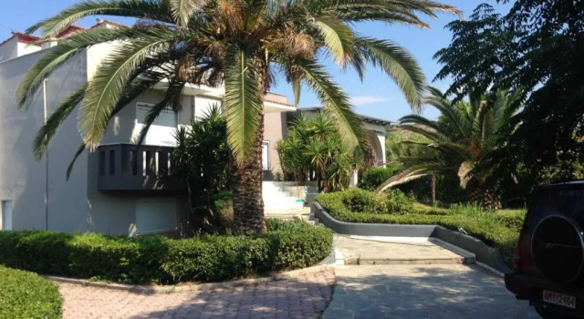 House with Garden, Book Hotel Nea Peramos Macedonia