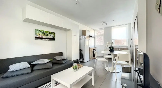 House With Free Parking 15 Min From The Airport