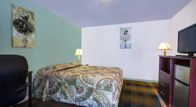Номер Standard Travelers Inn by OYO Beaver, Hwy 19