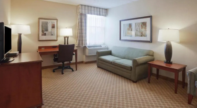 Двухместный люкс c 1 комнатой Spark by Hilton Rochester University Area, NY