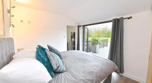 Cheerful 1BD Cottage With Parking Nr Guildford, Забронировать Дом для отпуска Гилфорд Суррей Хиллс