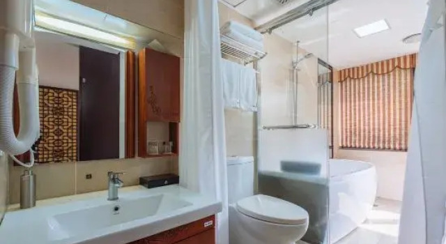 Семейный люкс с 3 комнатами Floral Hotel·Xuanzhiyuan Hotel