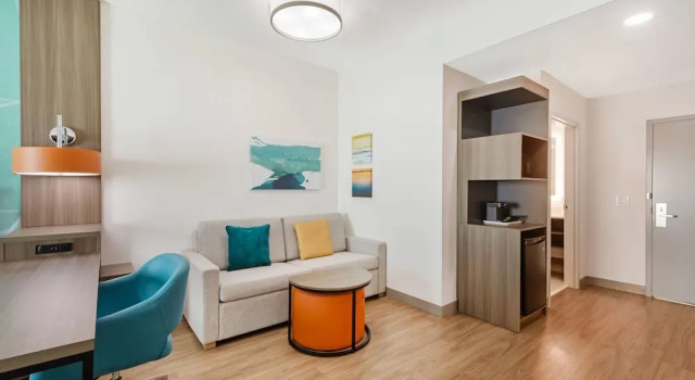 Двухместный люкс Comfort Suites Titusville near Kennedy Space Center