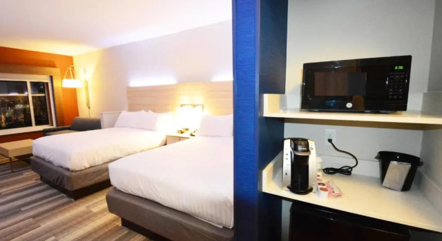 Люкс Holiday Inn Express & Suites Toledo South - Perrysburg by IHG