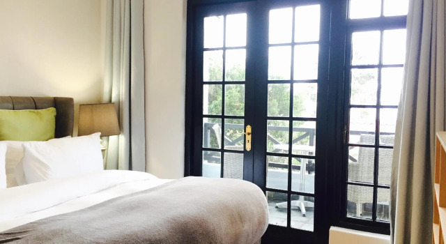 Студия Urban Oasis at Windburg Suites