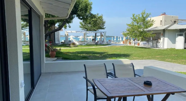 Люкс Zinozis Beach Apartments