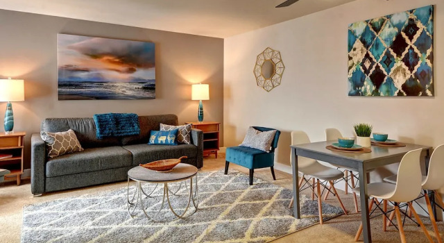 Fountain Court Jewel Suite - Two Bedroom Apartment, Забронировать Апартаменты/квартира Беллтаун Сиэтл, рядом с Кинотеатр SIFF Cinema Uptown
