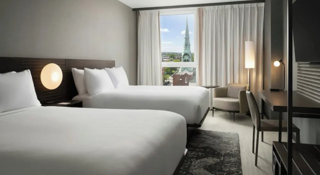 Четырёхместный номер Standard AC Hotel Burlington