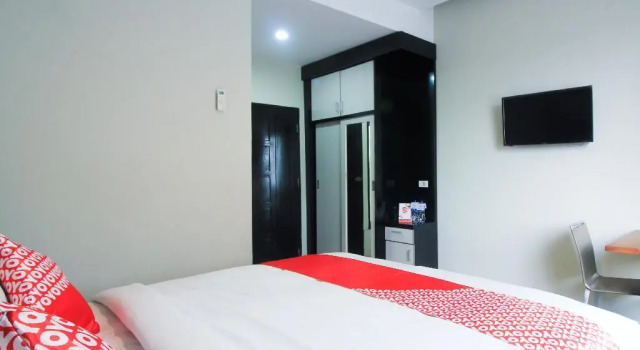 OYO 1227 Variz Homestay Syariah, Book Hotel Pekanbaru 