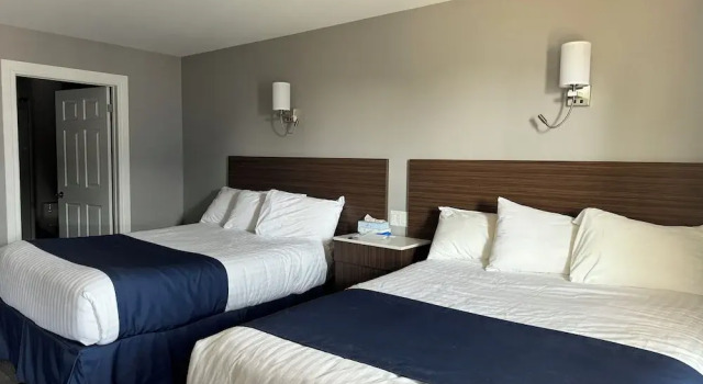 Четырёхместный номер Standard Hotel-Motel Fleur de Lys
