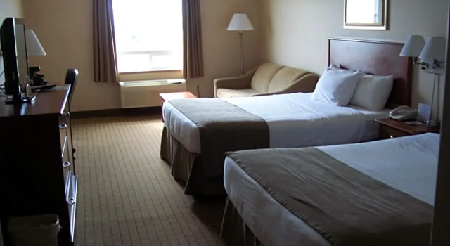 Двухместный семейный люкс c 1 комнатой Days Inn by Wyndham Moose Jaw