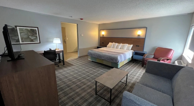 Номер Deluxe AmericInn by Wyndham Glendale Milwaukee