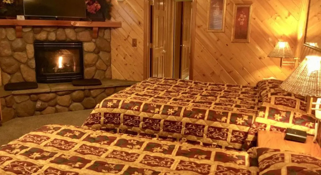 Двухместный номер Deluxe Giant Oaks Lodge