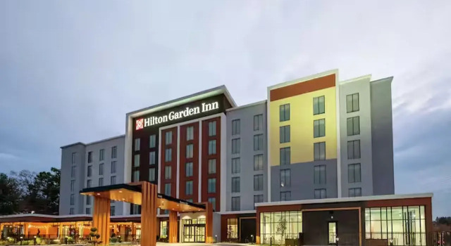 Hilton Garden Inn Hutchinson, Rezerwuj Hotel Hotele w Hutchinson z basenem, Basen